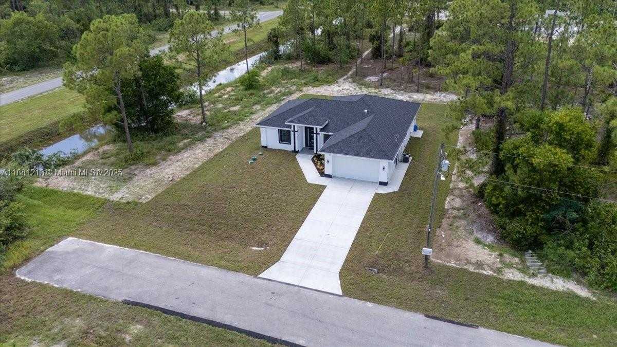 Small Image of 1201 JOHN AVE, Lehigh Acres Number 4