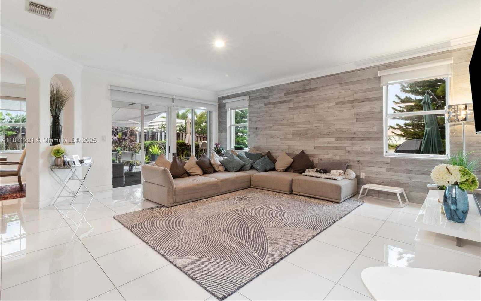 Small Image of 11257 NORTH WEST 78TH ST, Doral Number 12