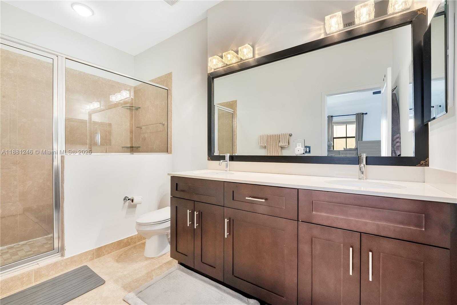 Small Image of 5904 NORTH WEST 46TH LN, Tamarac Number 12