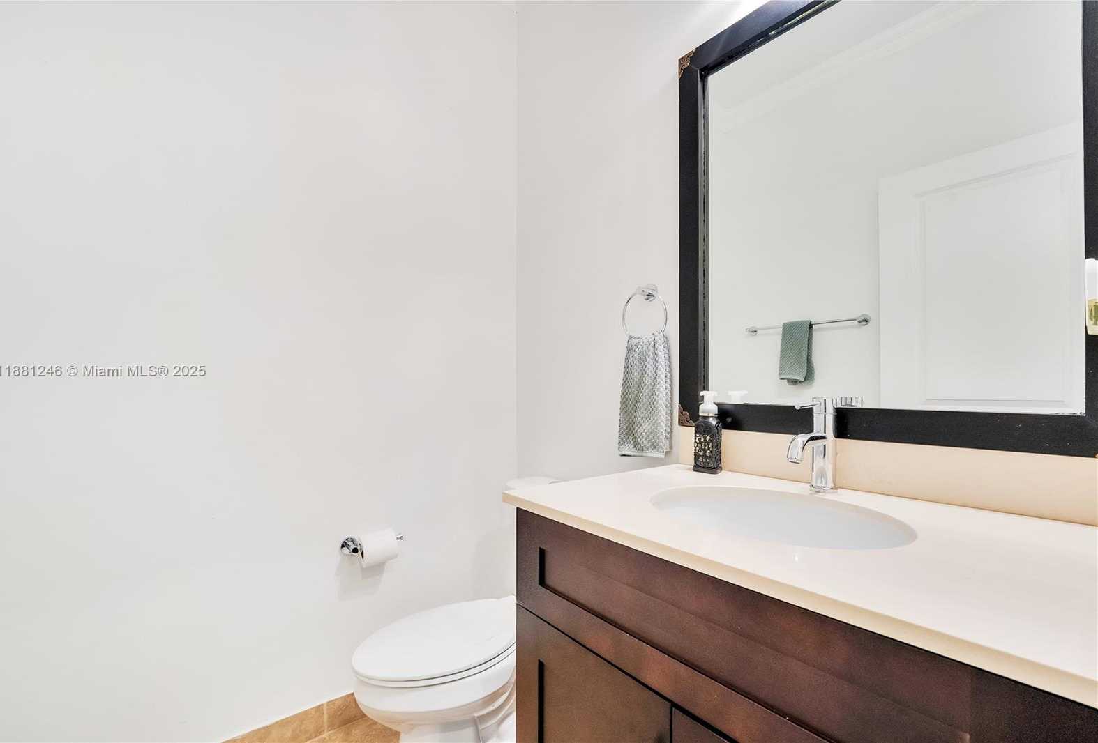 Small Image of 5904 NORTH WEST 46TH LN, Tamarac Number 14
