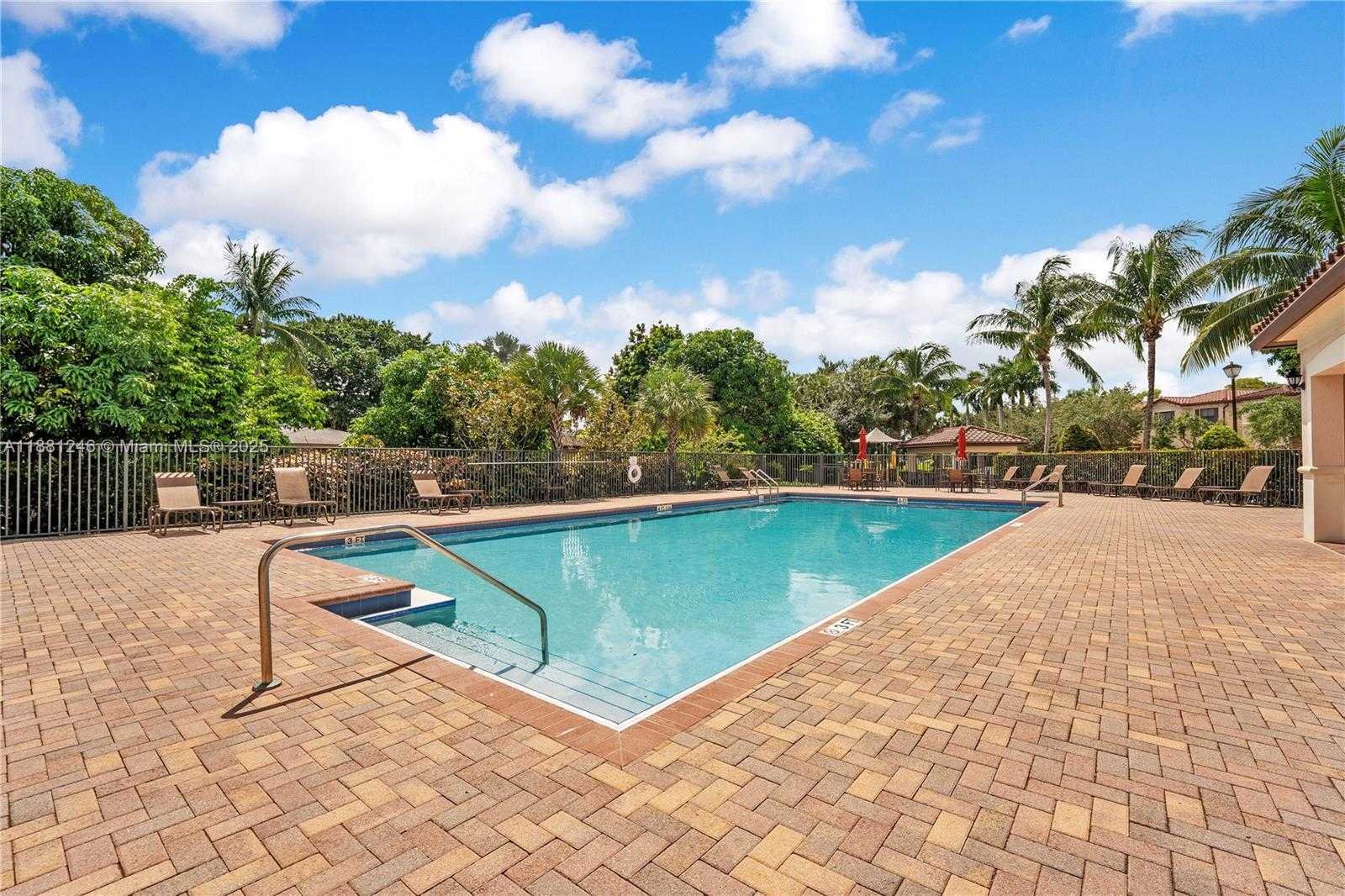 Small Image of 5904 NORTH WEST 46TH LN, Tamarac Number 23