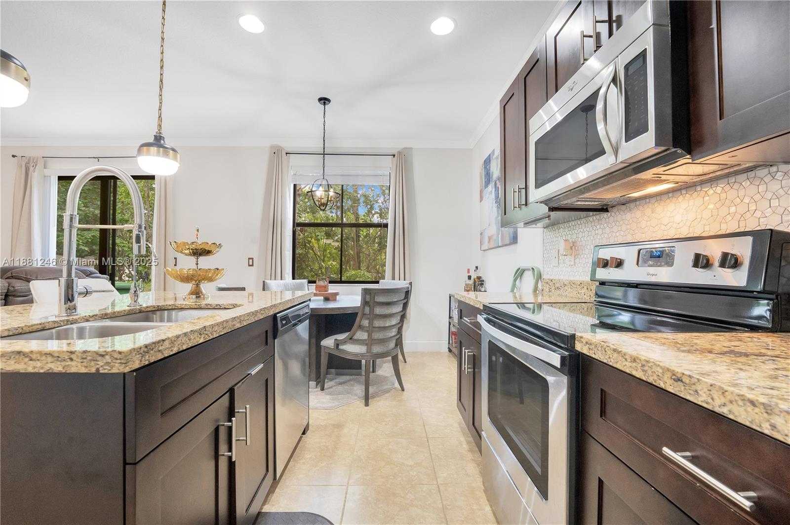 Small Image of 5904 NORTH WEST 46TH LN, Tamarac Number 7