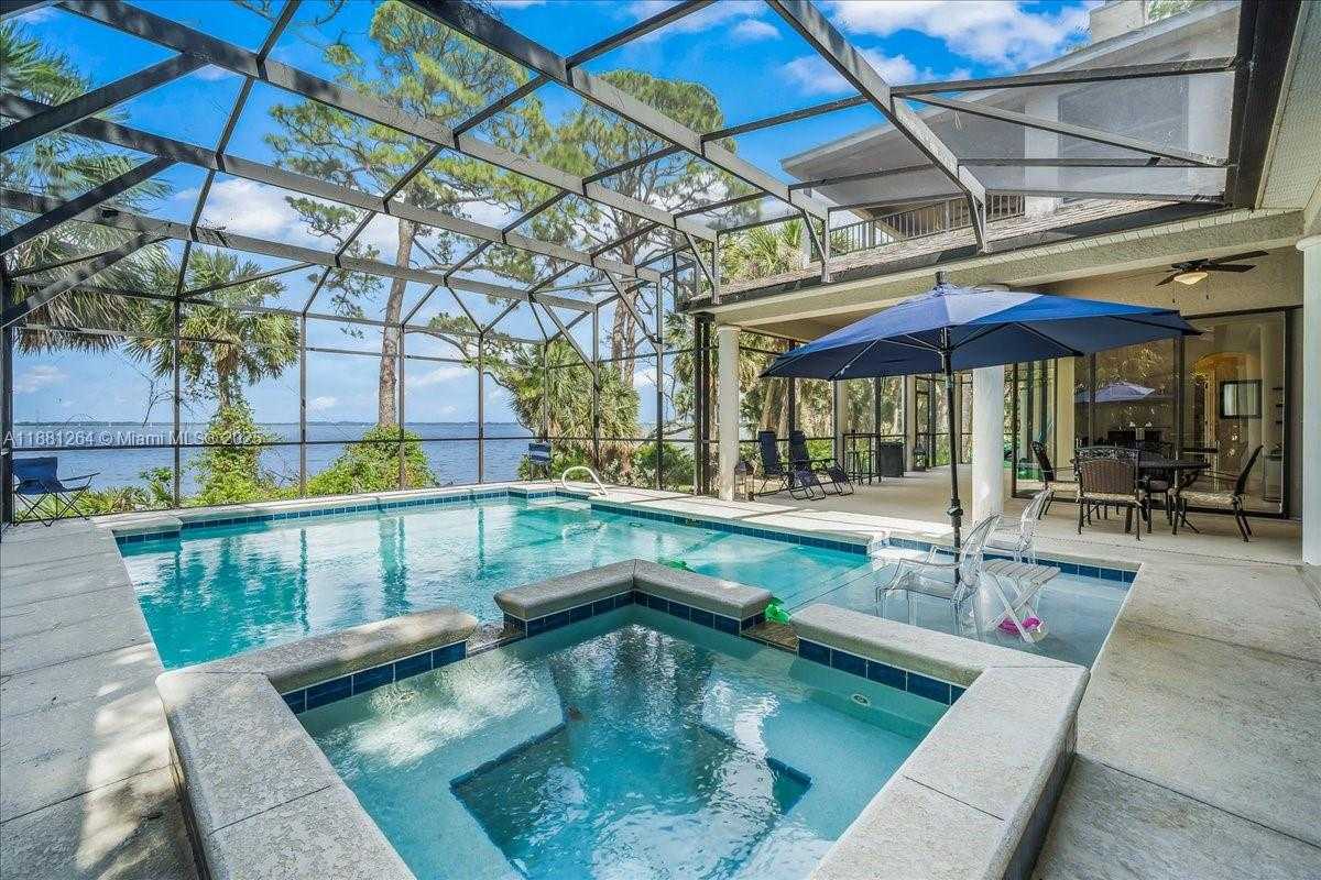 Small Image of 6340 US 1, Cocoa Number 3