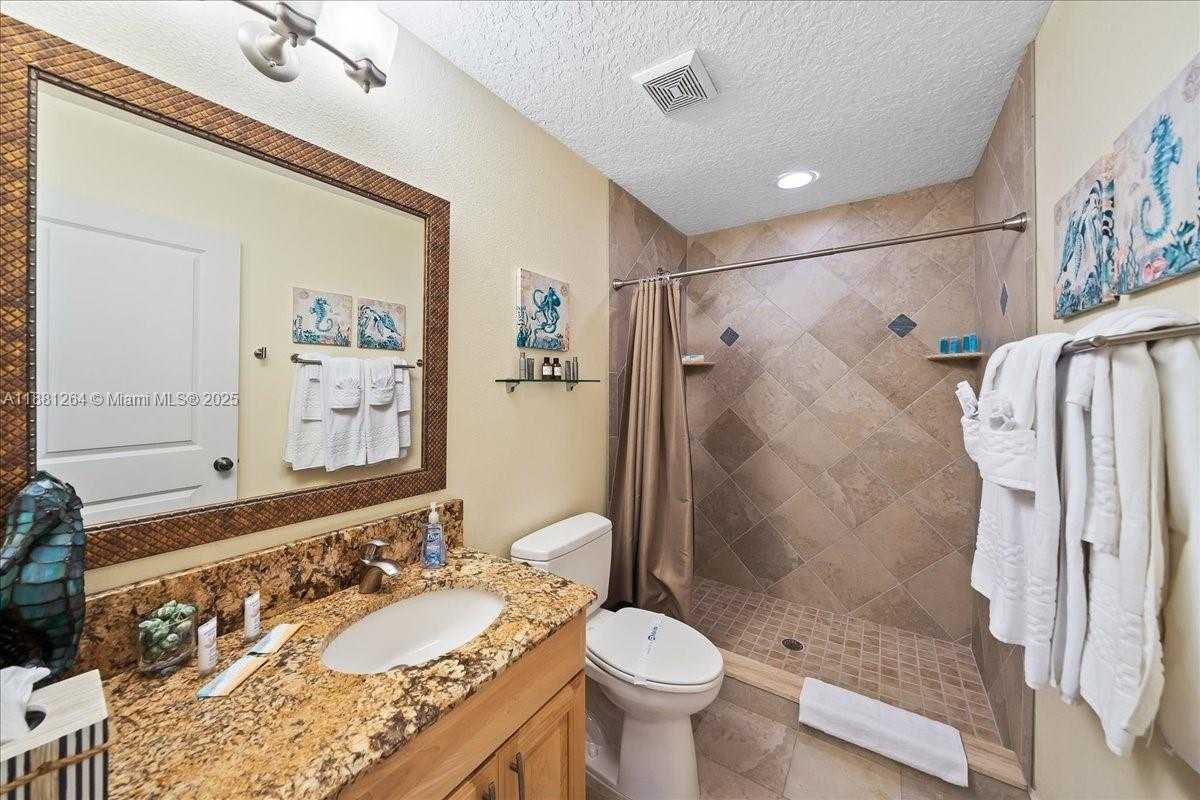 Small Image of 6340 US 1, Cocoa Number 30