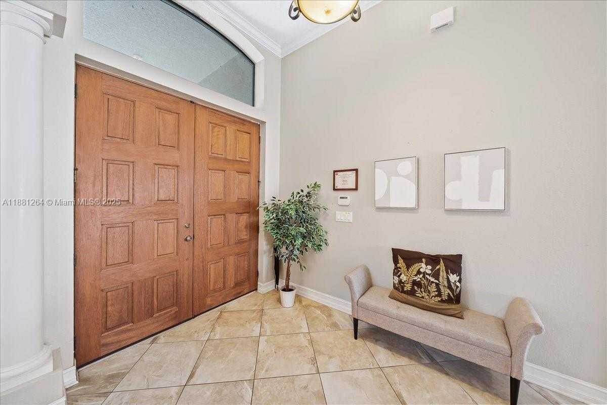 Small Image of 6340 US 1, Cocoa Number 4