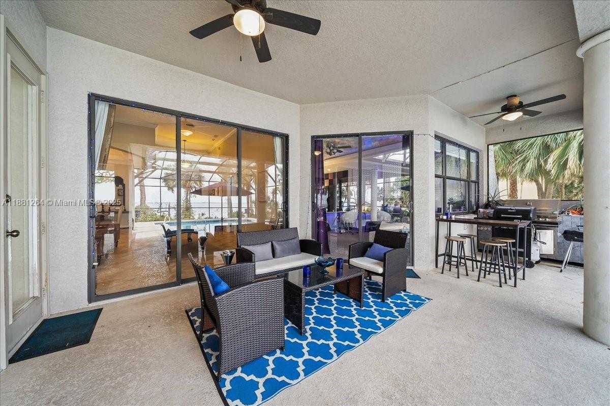 Small Image of 6340 US 1, Cocoa Number 40