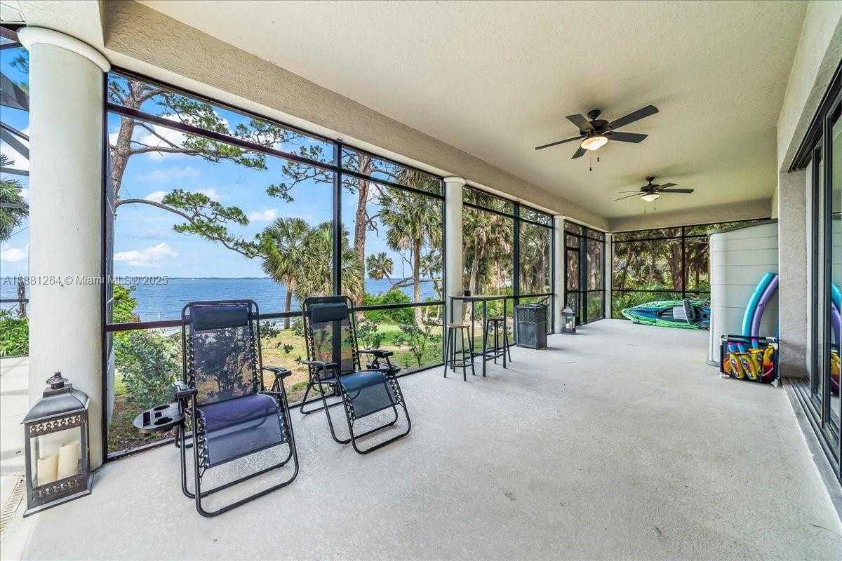 Small Image of 6340 US 1, Cocoa Number 46