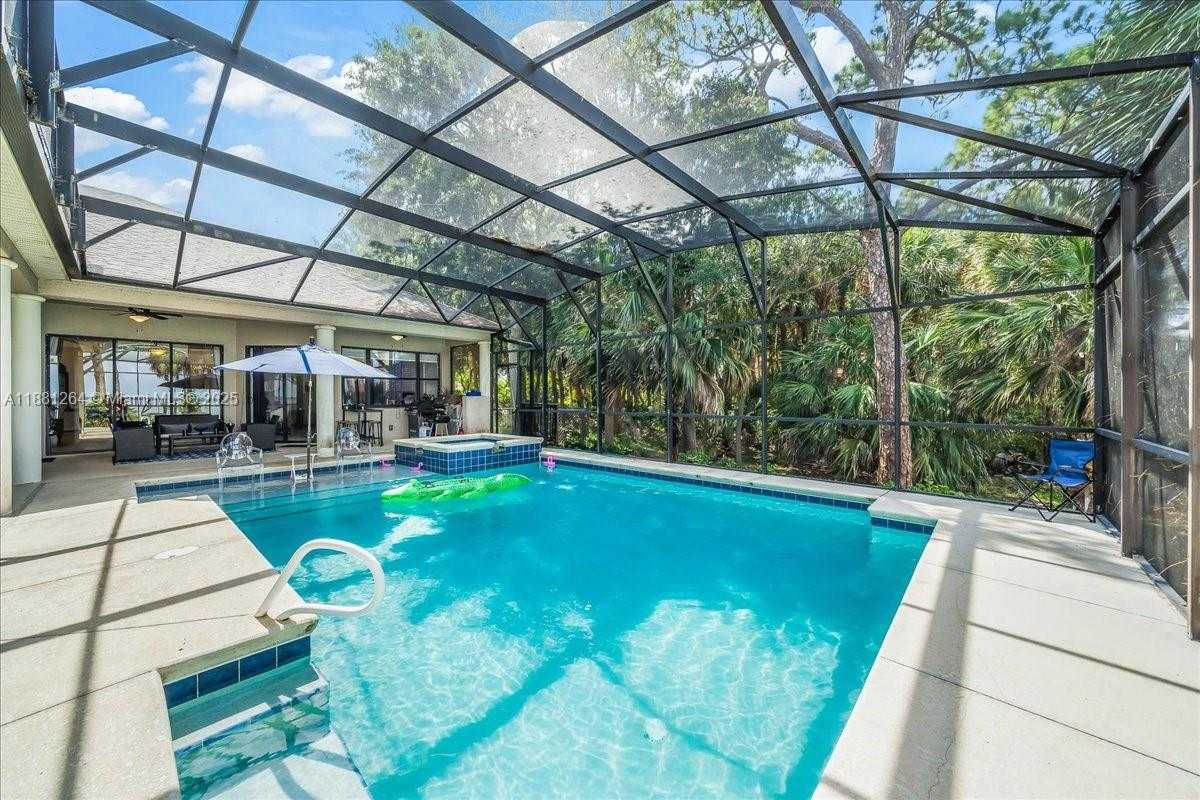 Small Image of 6340 US 1, Cocoa Number 48