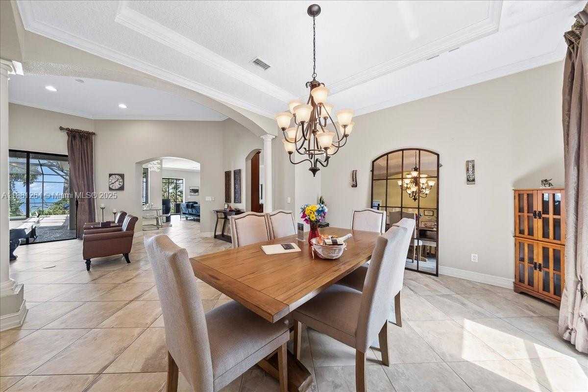 Small Image of 6340 US 1, Cocoa Number 5