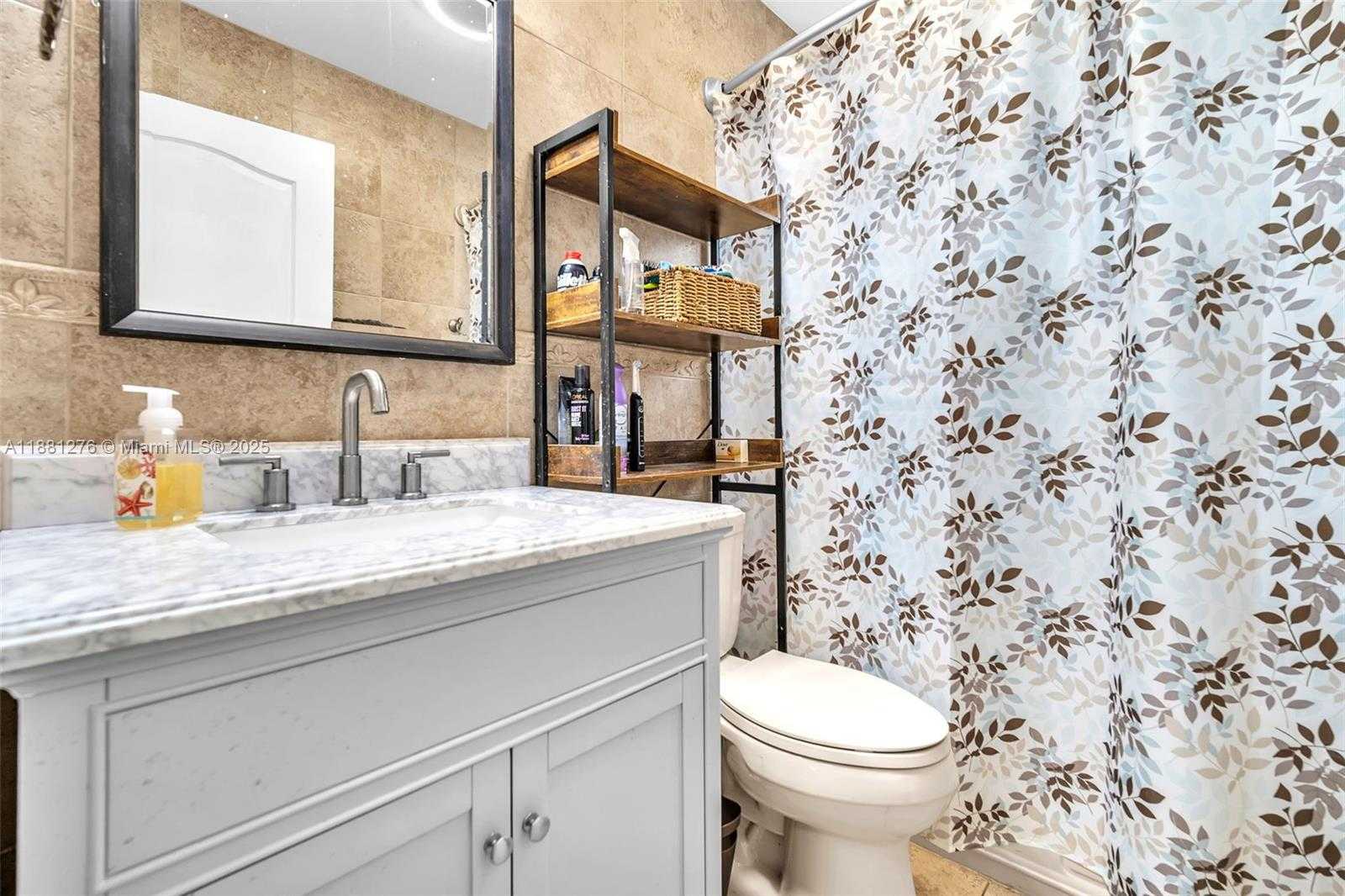 Small Image of 16834 NORTH WEST 70TH AVE, Hialeah Number 11