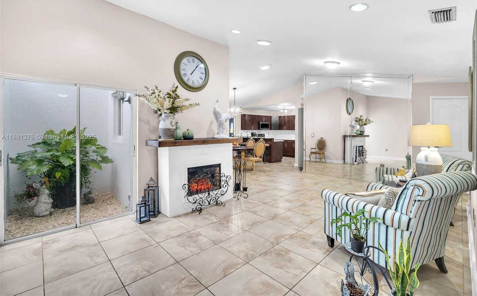 Small Image of 16834 NORTH WEST 70TH AVE, Hialeah Number 17