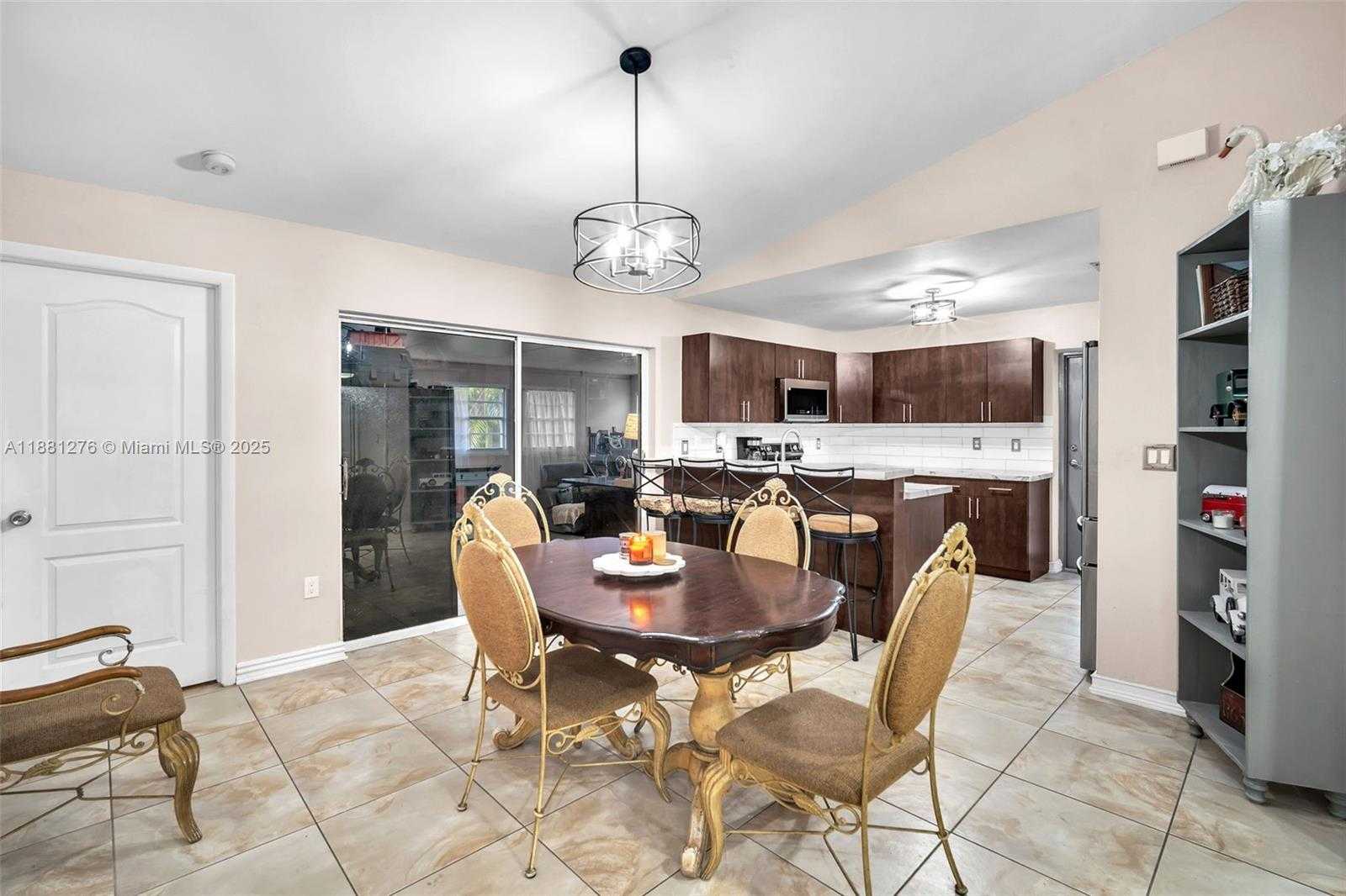 Small Image of 16834 NORTH WEST 70TH AVE, Hialeah Number 20