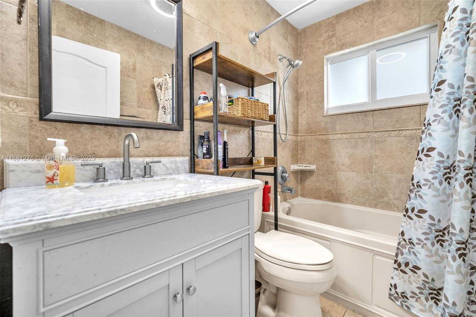 Small Image of 16834 NORTH WEST 70TH AVE, Hialeah Number 6
