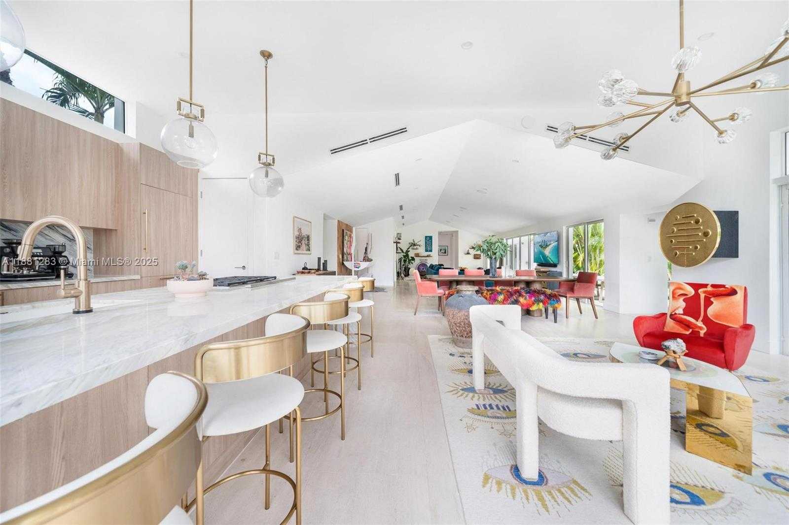 Small Image of 520 EAST DILIDO DR, Miami Beach Number 11