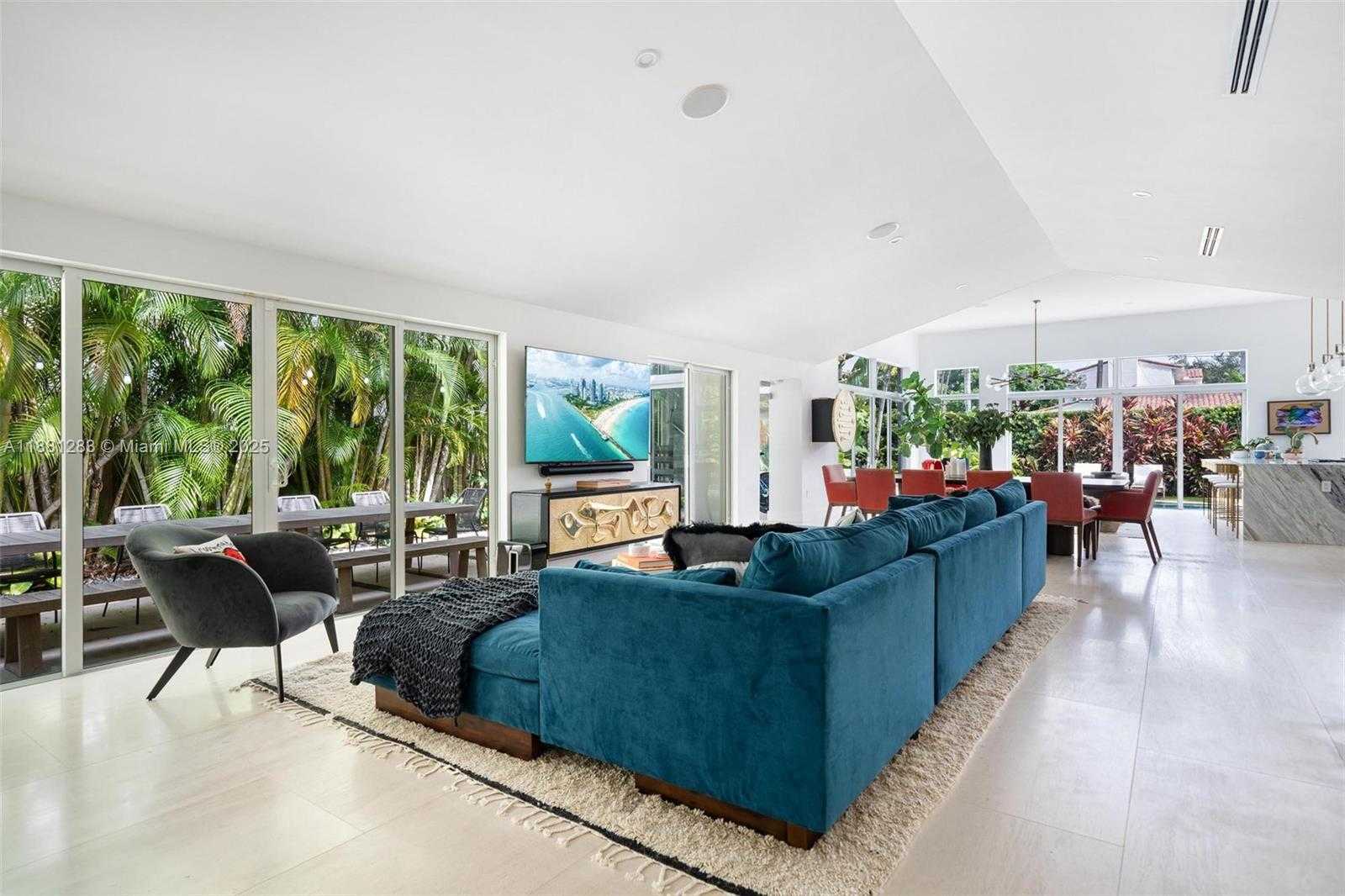 Small Image of 520 EAST DILIDO DR, Miami Beach Number 12