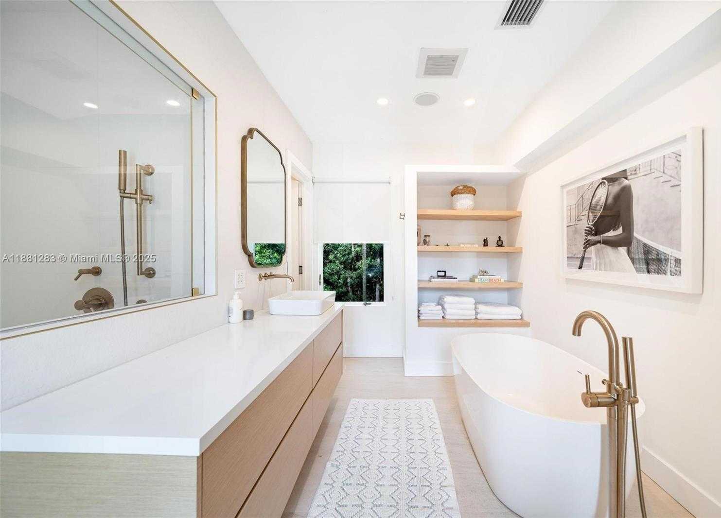 Small Image of 520 EAST DILIDO DR, Miami Beach Number 19