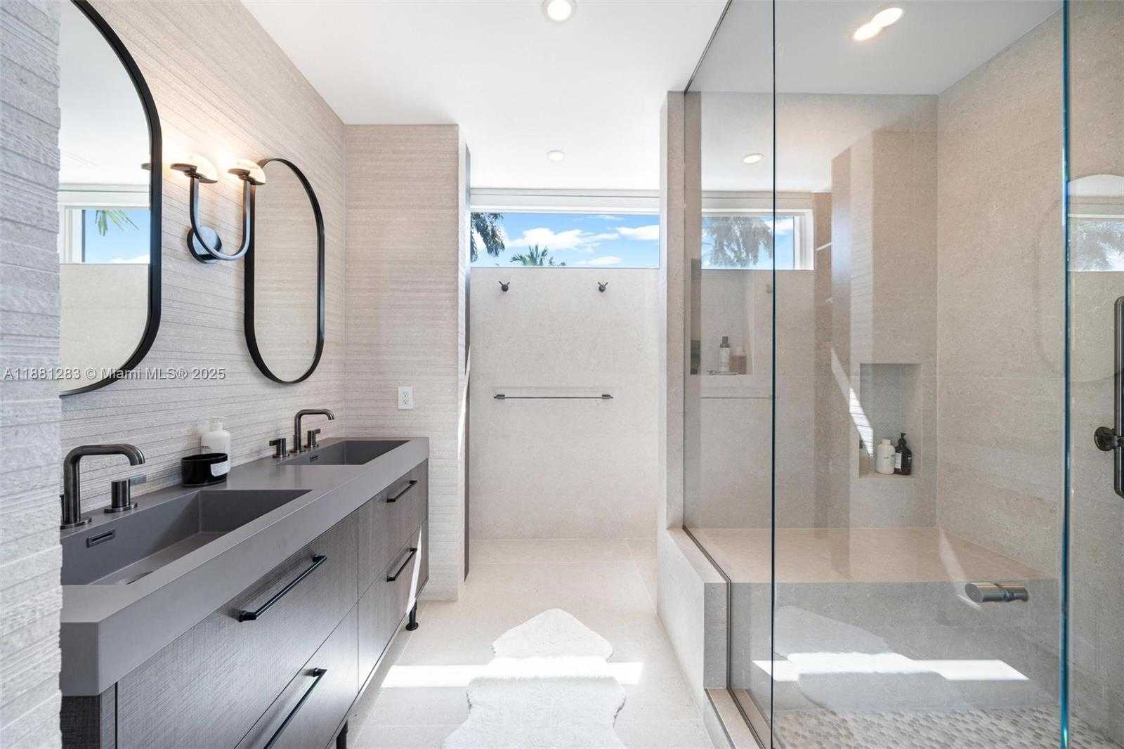Small Image of 520 EAST DILIDO DR, Miami Beach Number 24