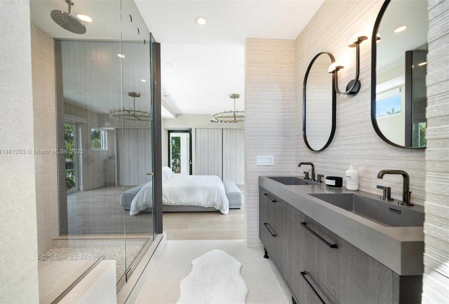 Small Image of 520 EAST DILIDO DR, Miami Beach Number 25