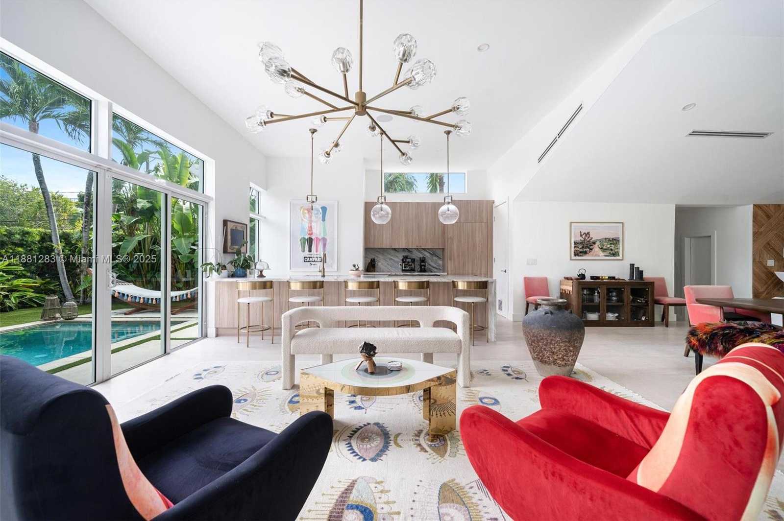 Small Image of 520 EAST DILIDO DR, Miami Beach Number 3