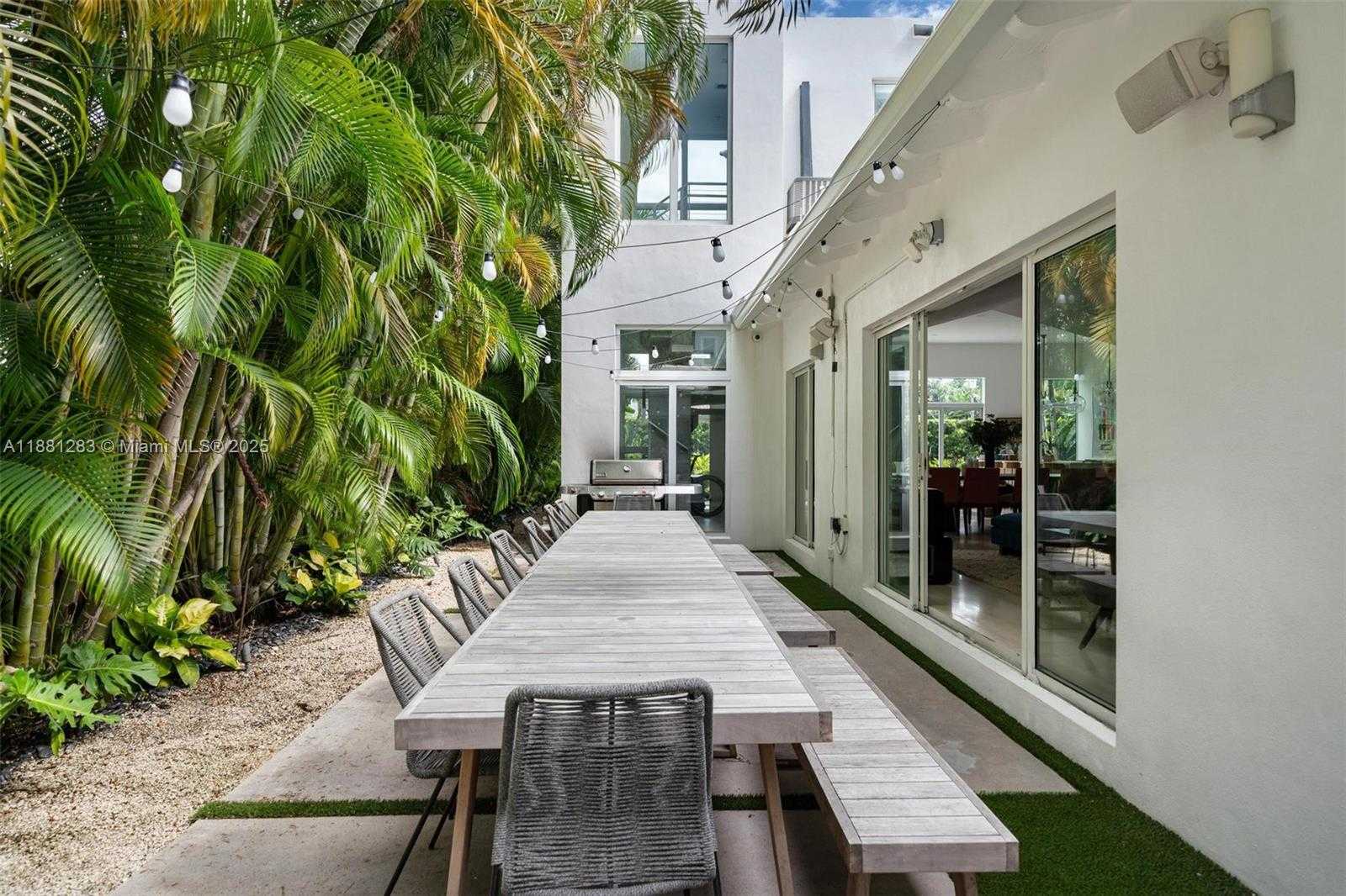 Small Image of 520 EAST DILIDO DR, Miami Beach Number 41