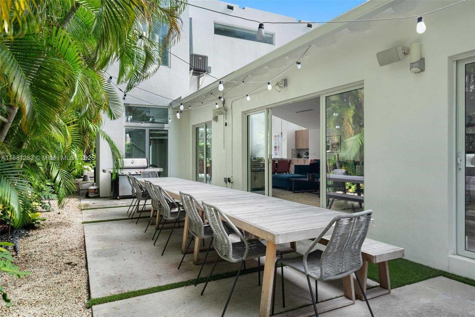 Small Image of 520 EAST DILIDO DR, Miami Beach Number 42