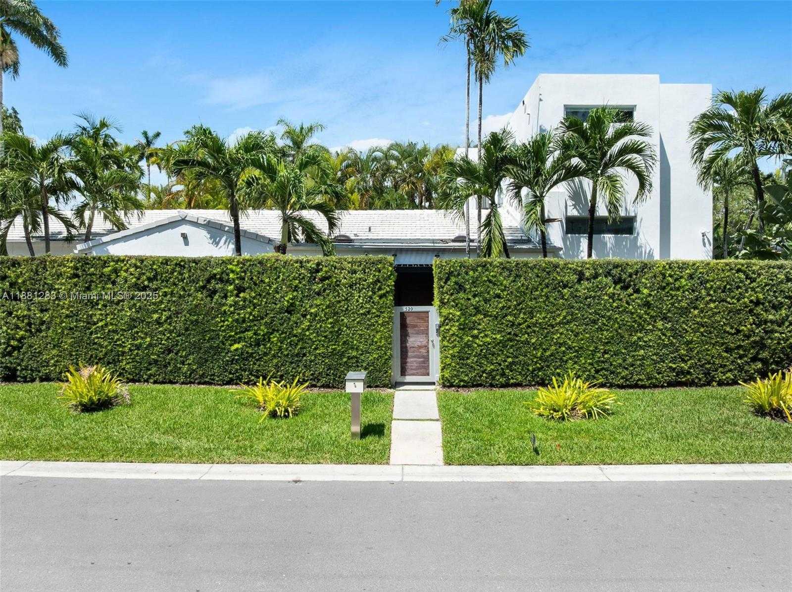 Small Image of 520 EAST DILIDO DR, Miami Beach Number 48