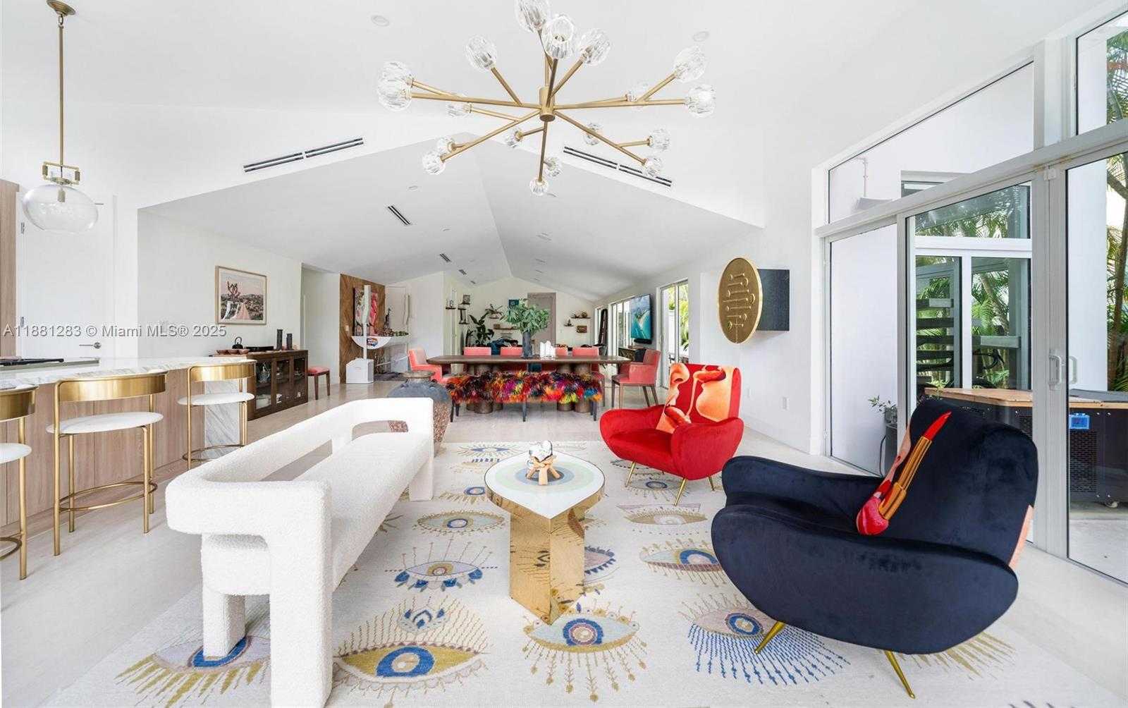 Small Image of 520 EAST DILIDO DR, Miami Beach Number 5