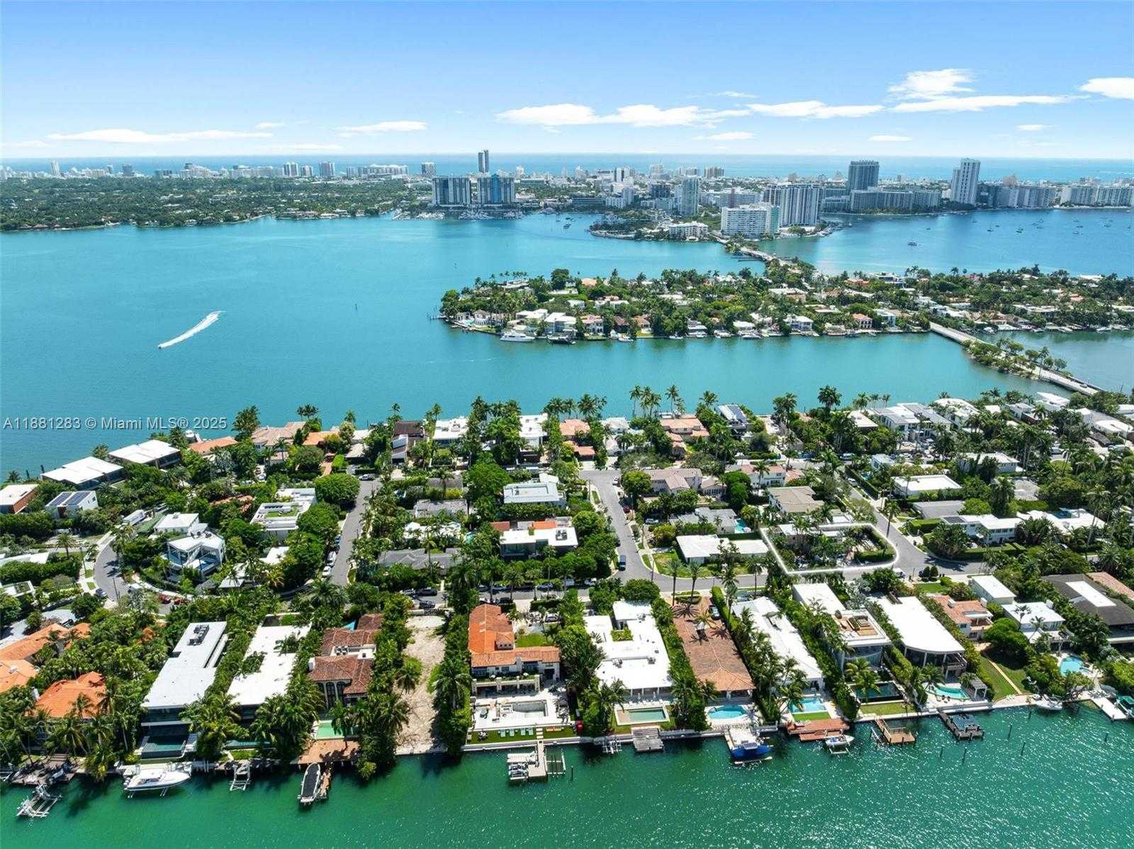Small Image of 520 EAST DILIDO DR, Miami Beach Number 53