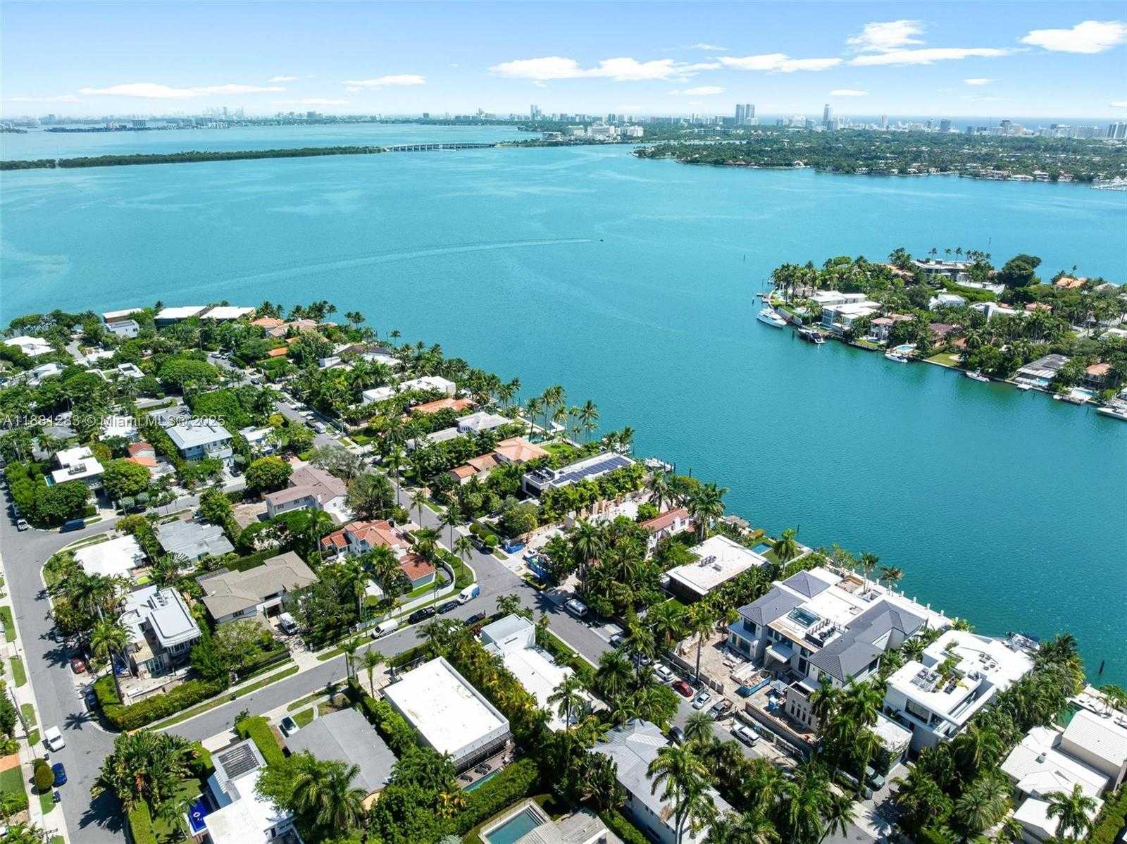 Small Image of 520 EAST DILIDO DR, Miami Beach Number 57