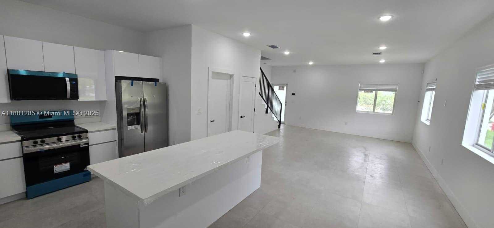 Small Image of 141 NORTH WEST 11TH ST, Pompano Beach Number 3