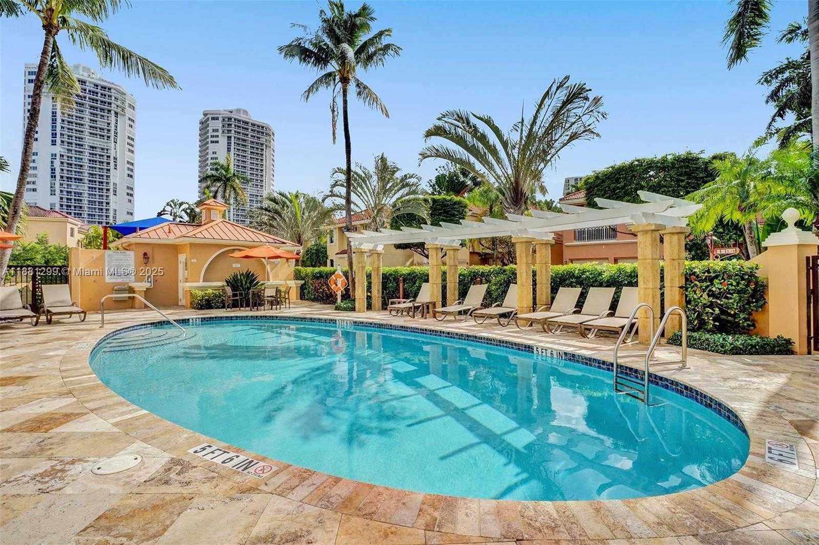 Small Image of 3710 NORTH EAST 208TH TER, Aventura Number 5