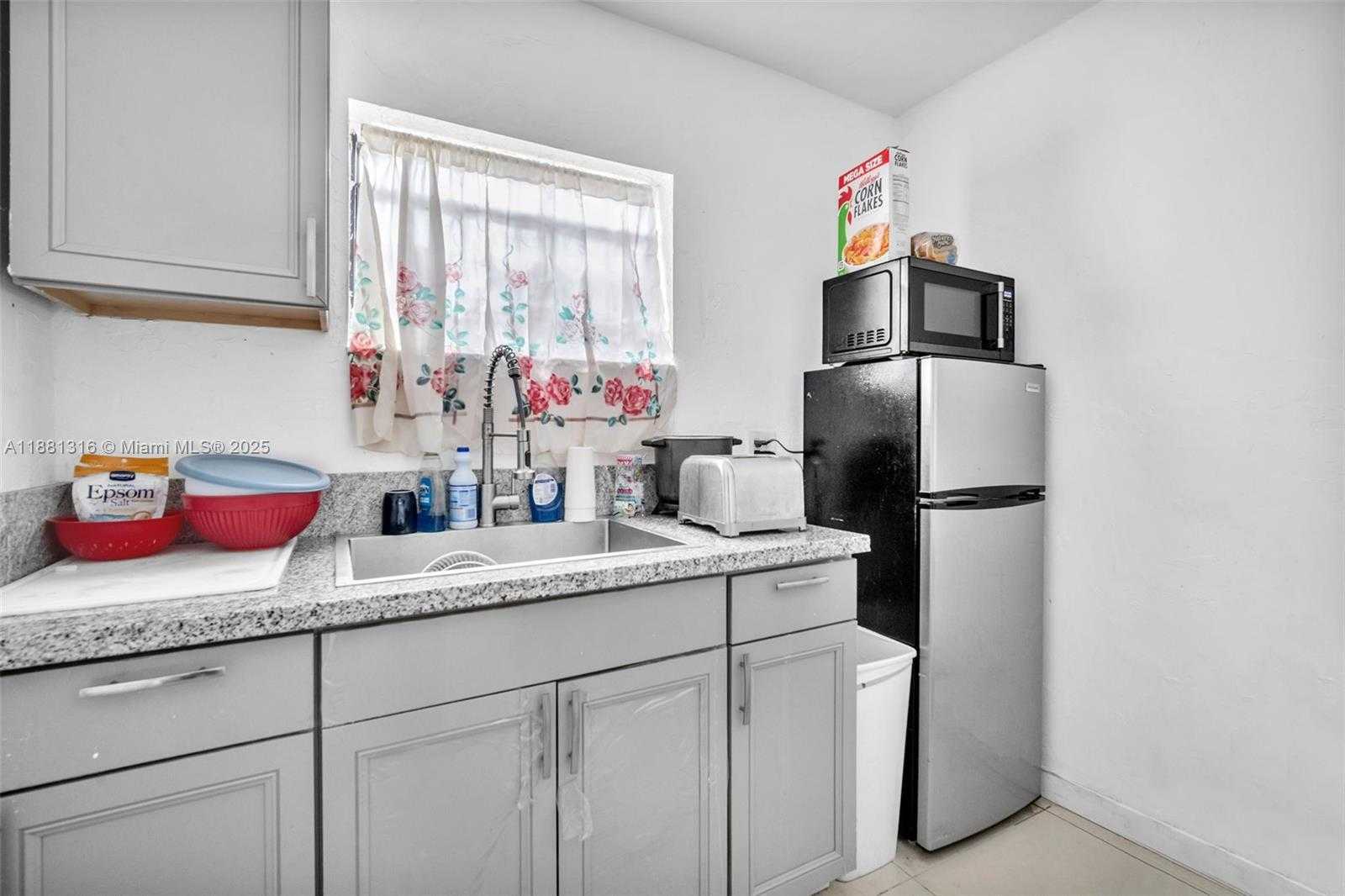 Small Image of 551 NORTH WEST 183RD ST, Miami Gardens Number 11