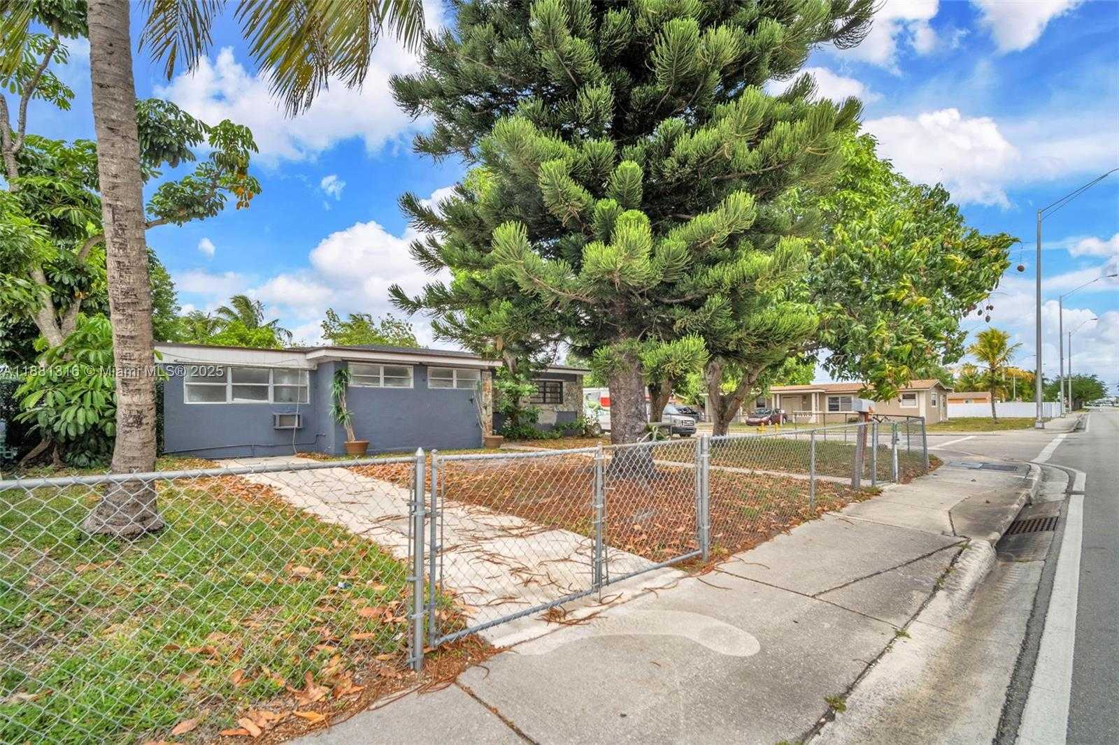 Small Image of 551 NORTH WEST 183RD ST, Miami Gardens Number 23
