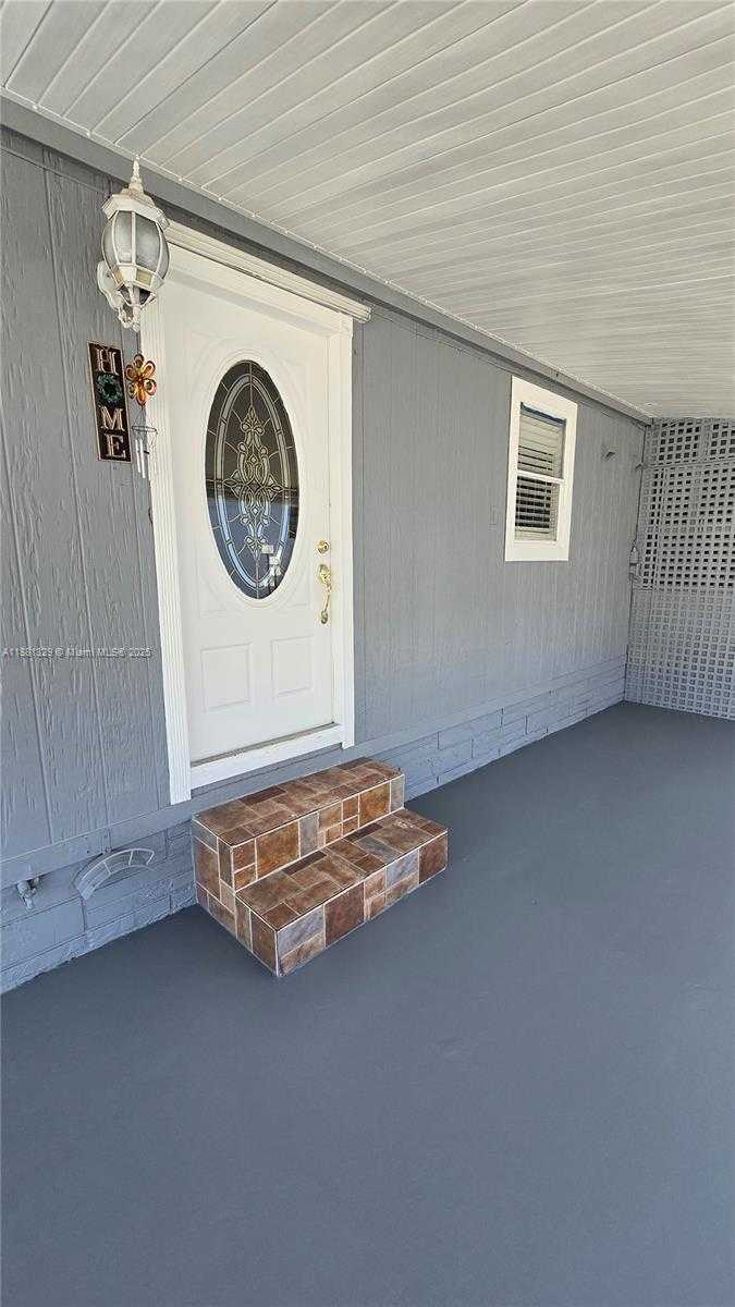 Small Image of 20016 NORTH WEST 56 AVE, Miami Gardens Number 5