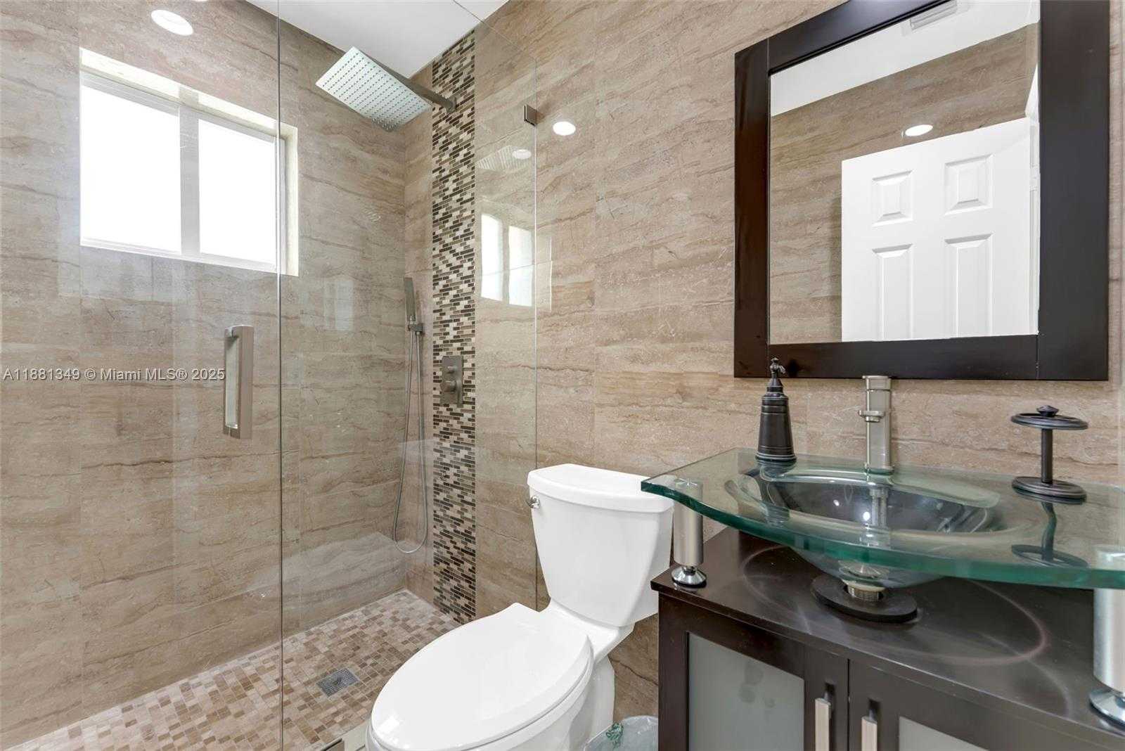 Small Image of 7710 WEST 30TH LN, Hialeah Number 13