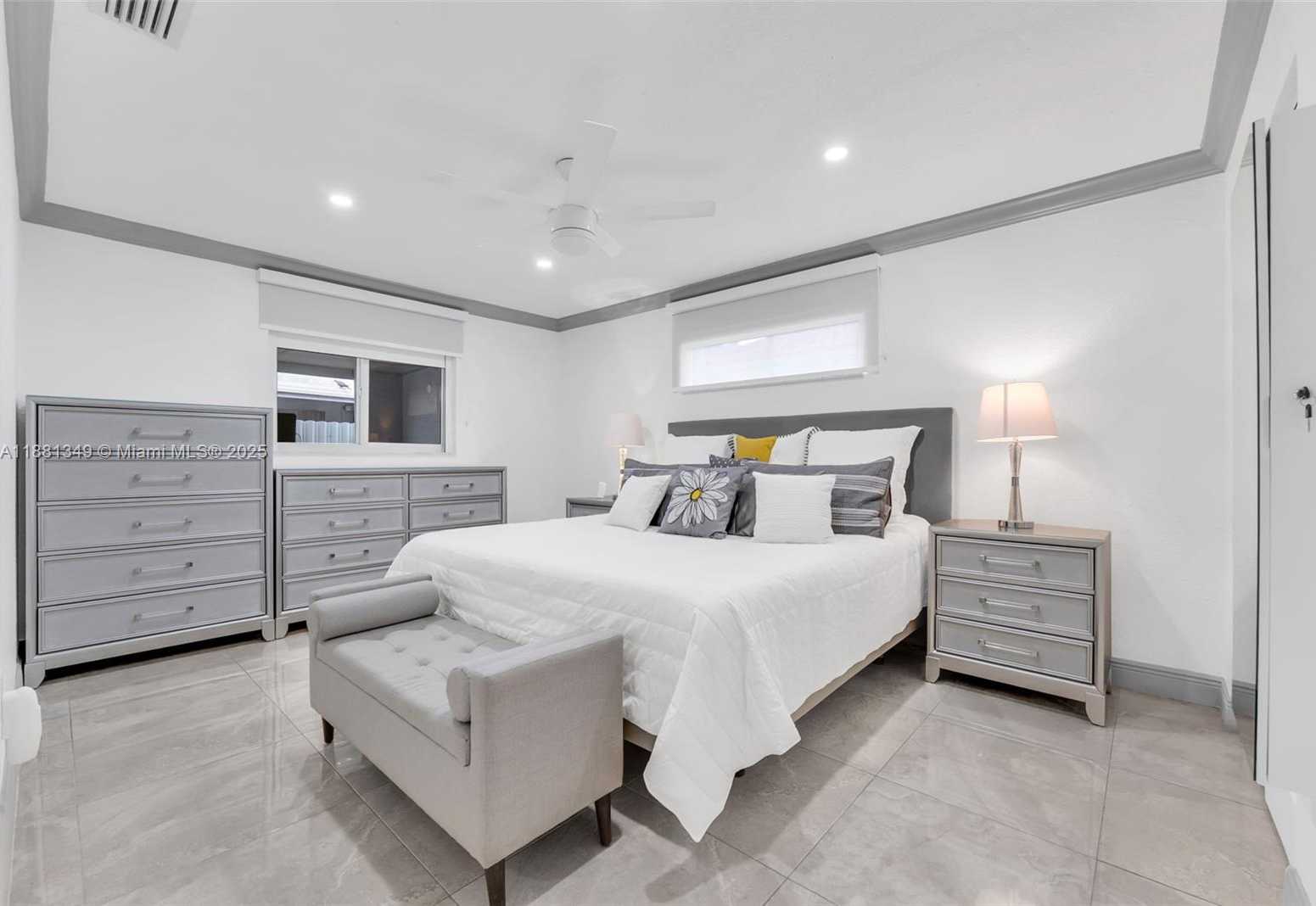 Small Image of 7710 WEST 30TH LN, Hialeah Number 25