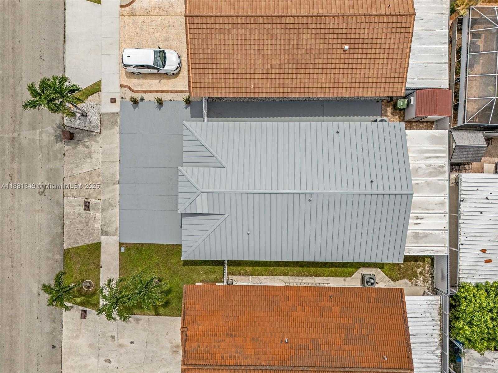 Small Image of 7710 WEST 30TH LN, Hialeah Number 28