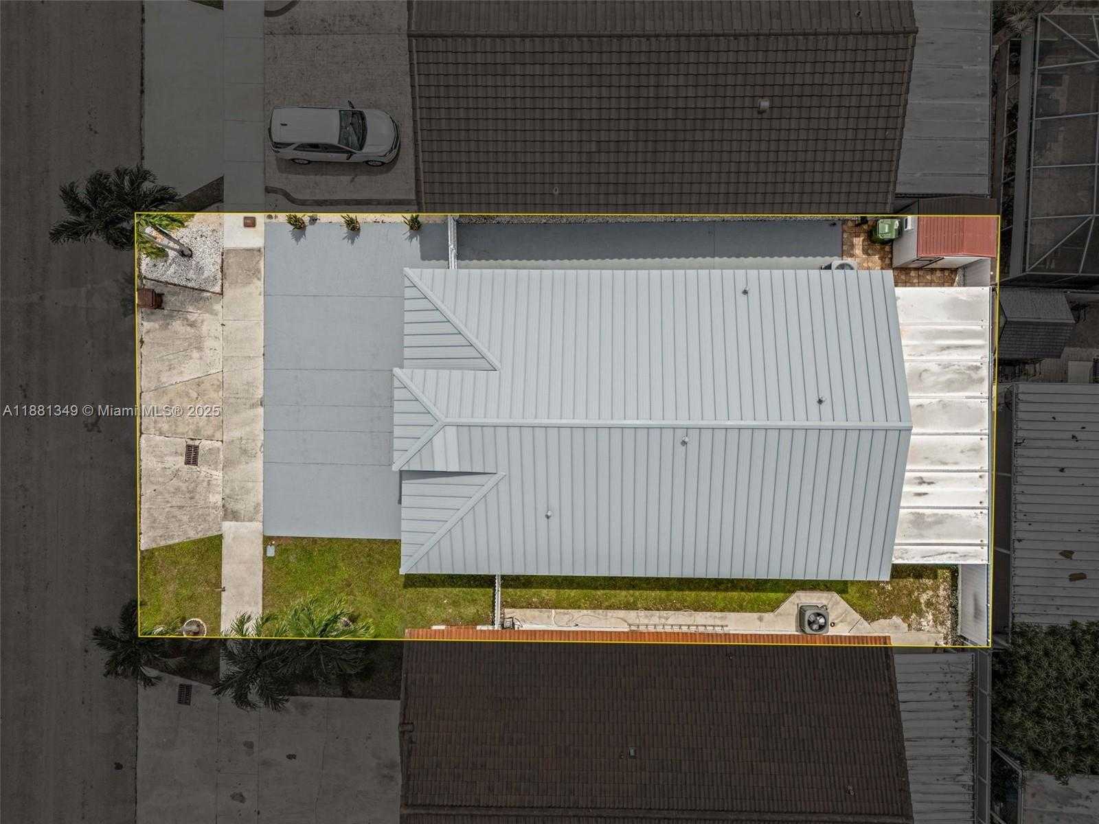 Small Image of 7710 WEST 30TH LN, Hialeah Number 29