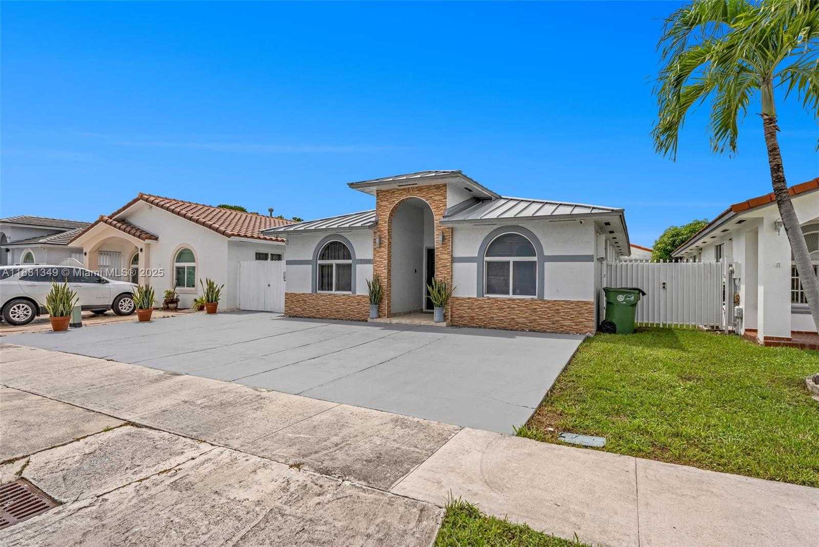 Small Image of 7710 WEST 30TH LN, Hialeah Number 3