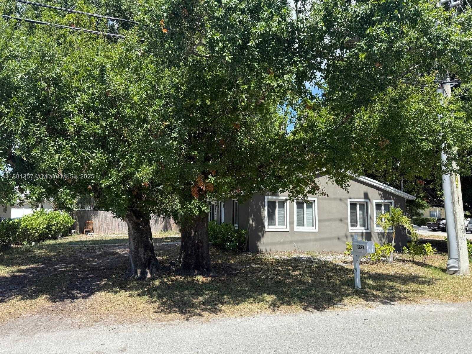 Small Image of 1299 NORTH EAST 40TH CT, Oakland Park Number 15