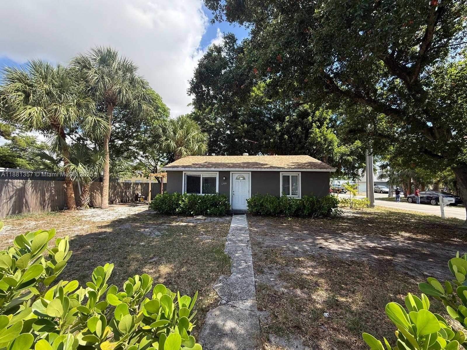 Small Image of 1299 NORTH EAST 40TH CT, Oakland Park Number 2