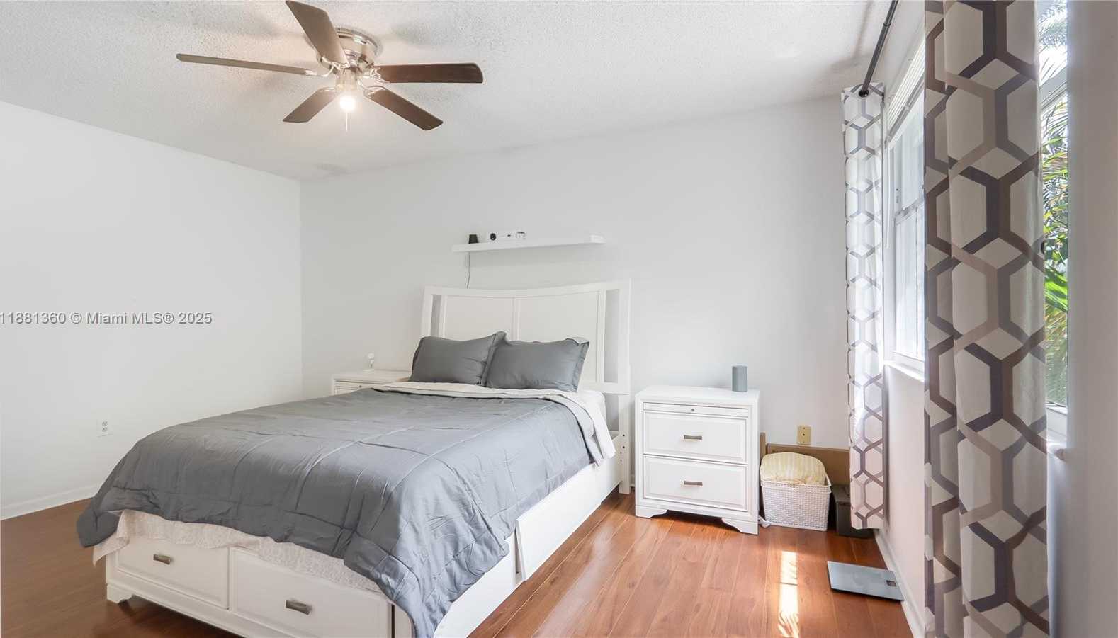 Small Image of 7256 SOUTH WEST 44TH CT, Davie Number 20