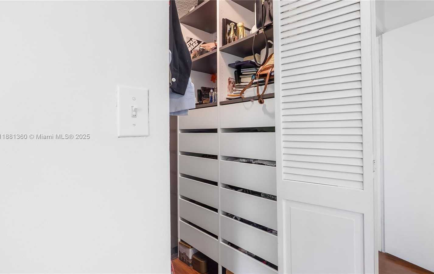 Small Image of 7256 SOUTH WEST 44TH CT, Davie Number 25