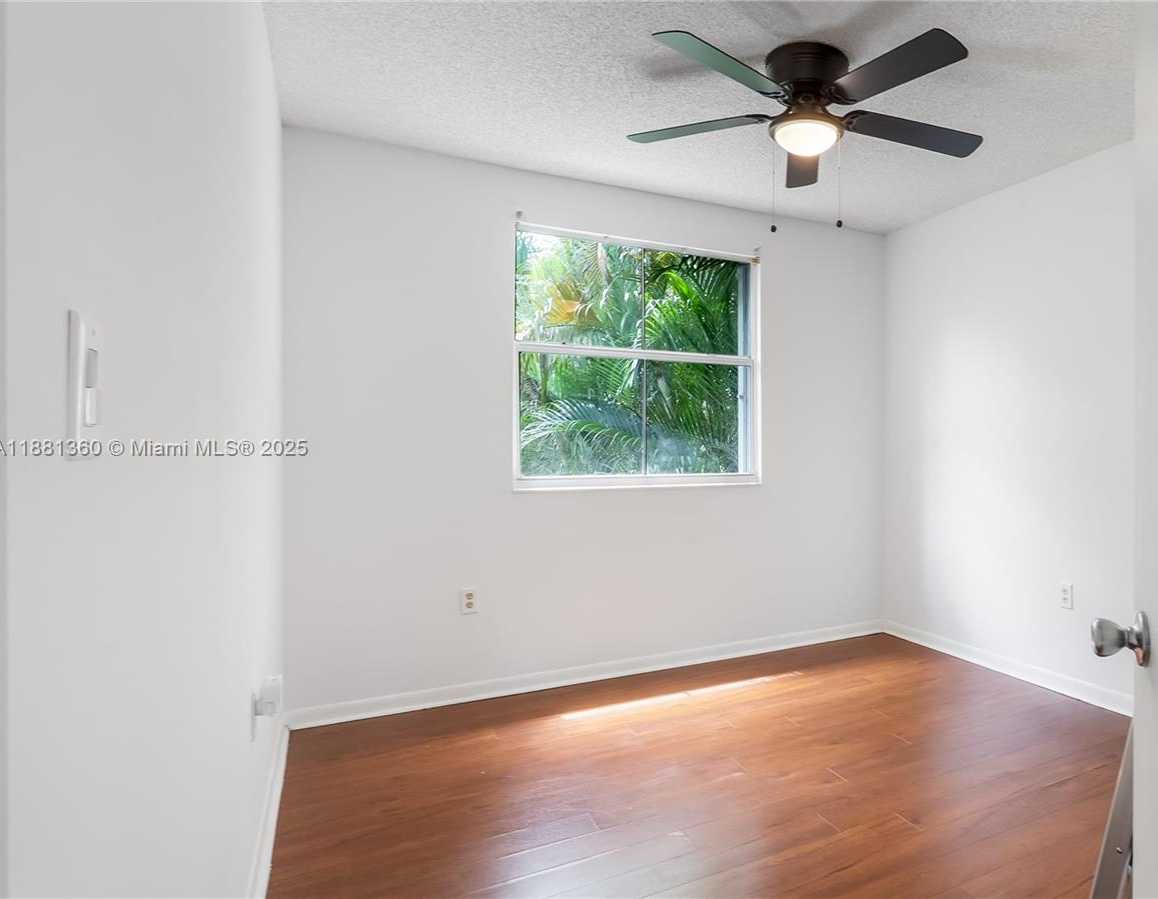 Small Image of 7256 SOUTH WEST 44TH CT, Davie Number 29