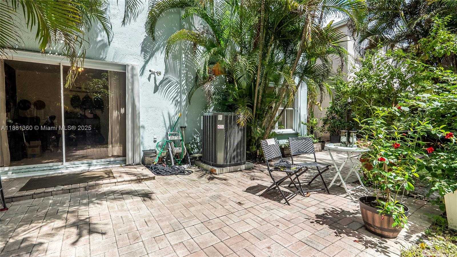 Small Image of 7256 SOUTH WEST 44TH CT, Davie Number 32