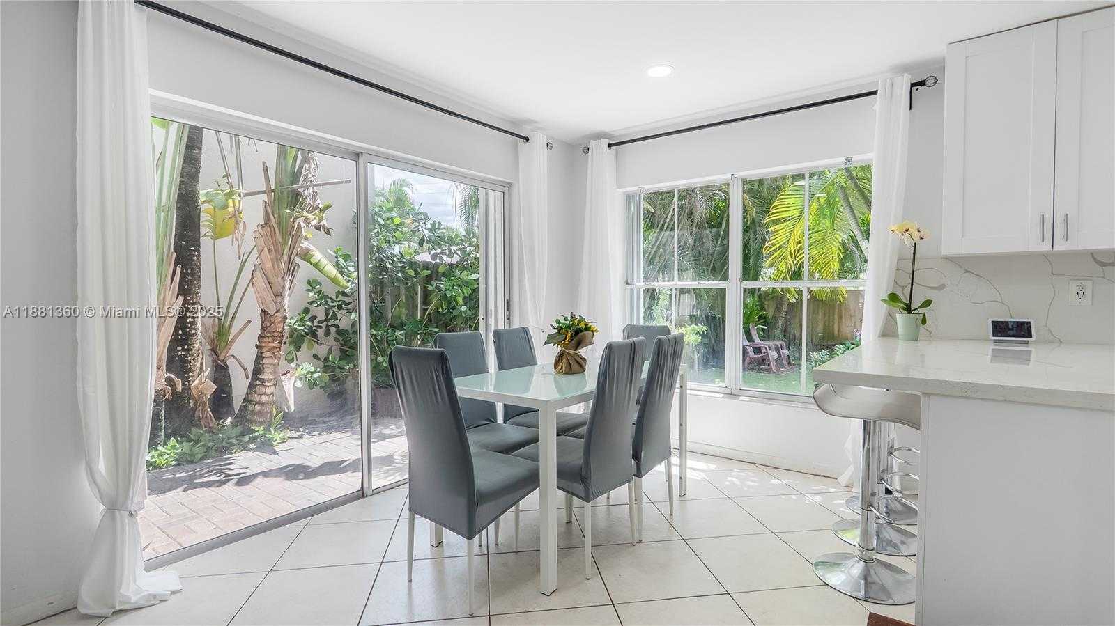 Small Image of 7256 SOUTH WEST 44TH CT, Davie Number 6