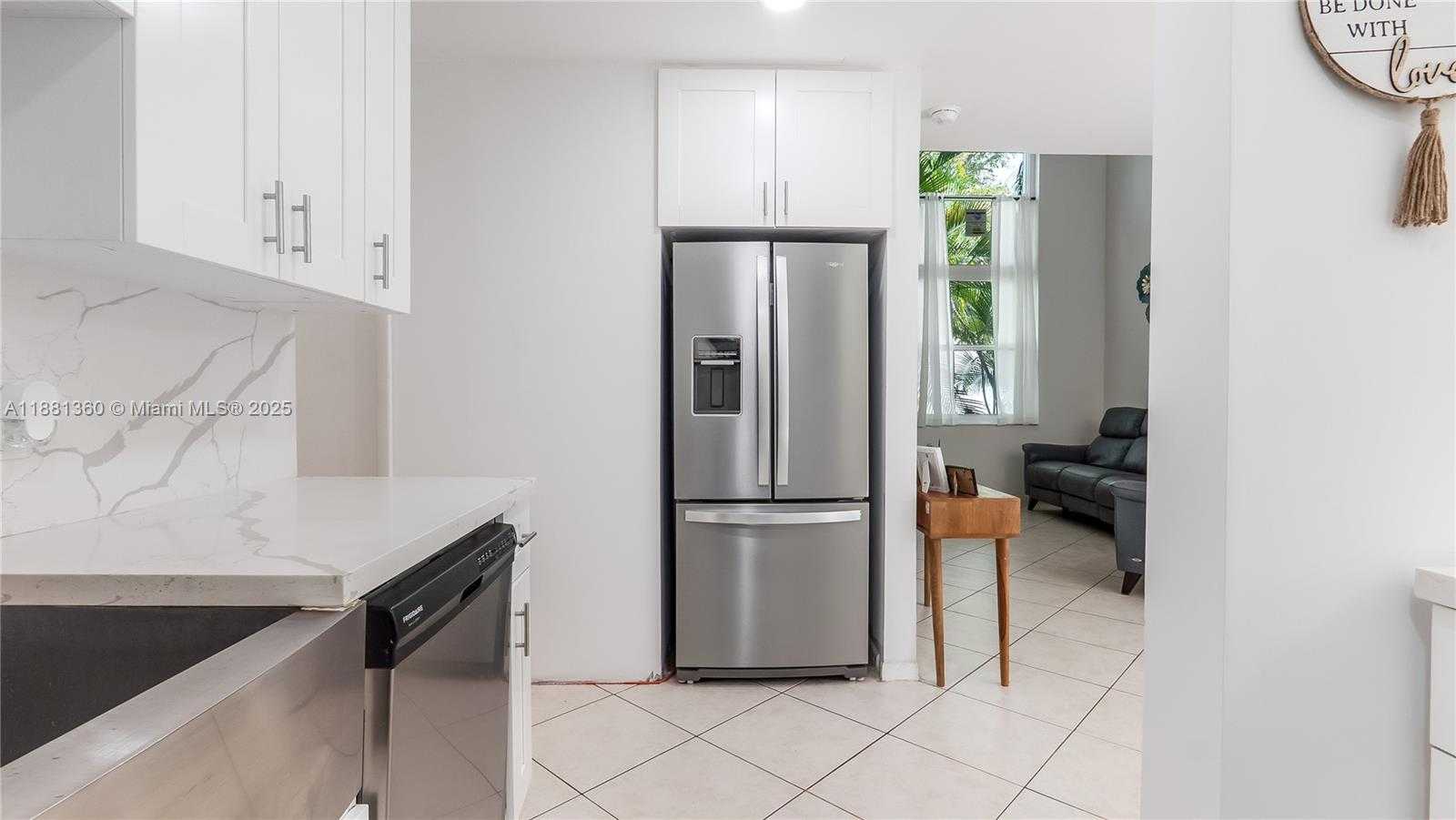 Small Image of 7256 SOUTH WEST 44TH CT, Davie Number 9