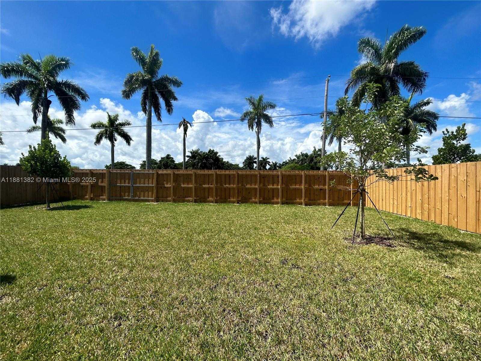 Small Image of 24030 SOUTH WEST 119TH PL, Homestead Number 15