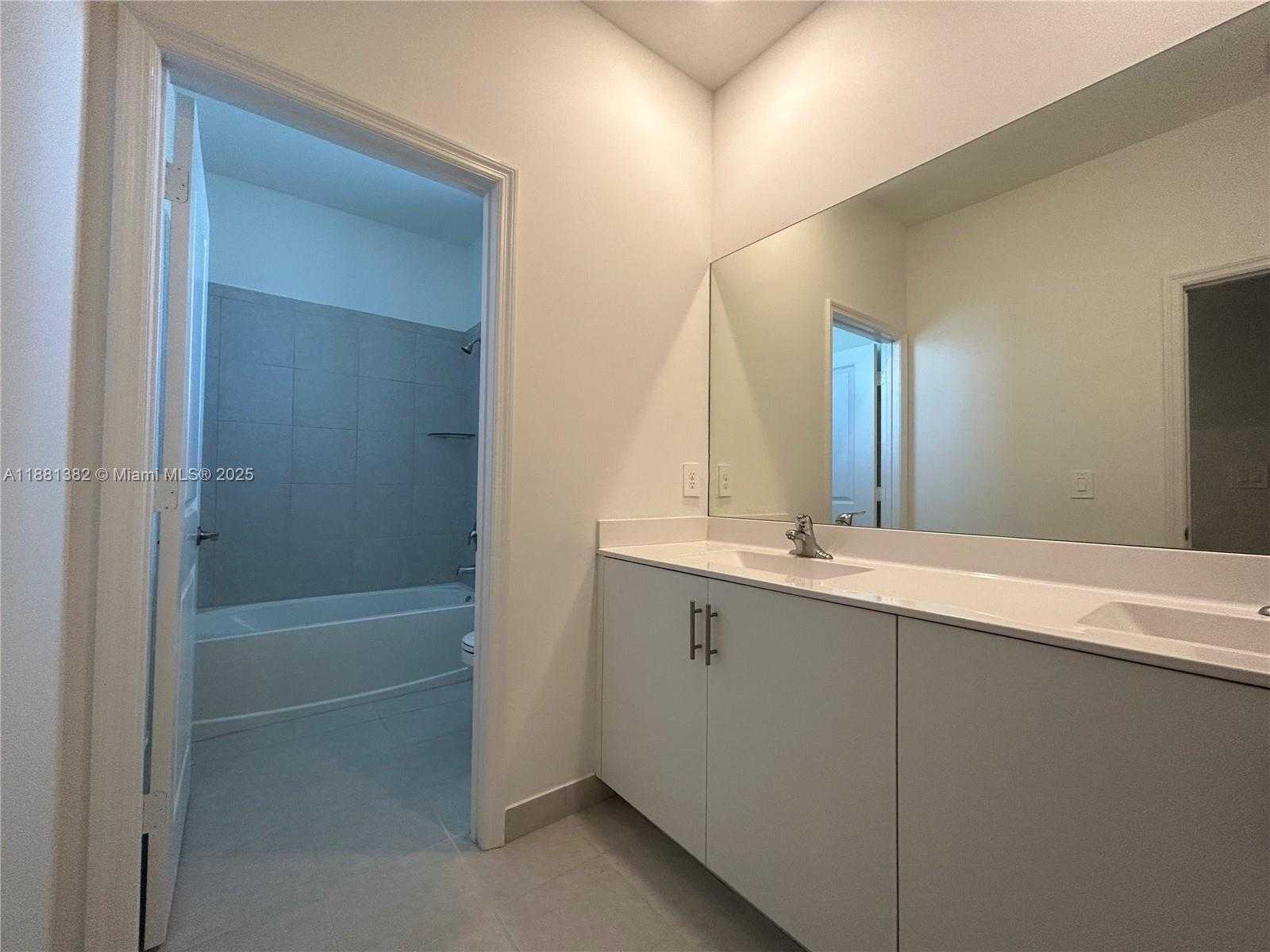 Small Image of 24030 SOUTH WEST 119TH PL, Homestead Number 9