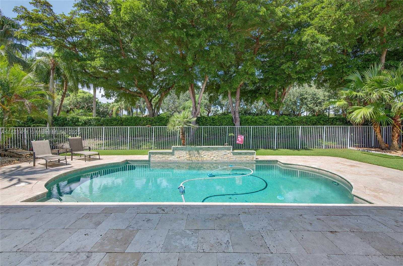 Small Image of 2497 BAY ISLE DR, Weston Number 12